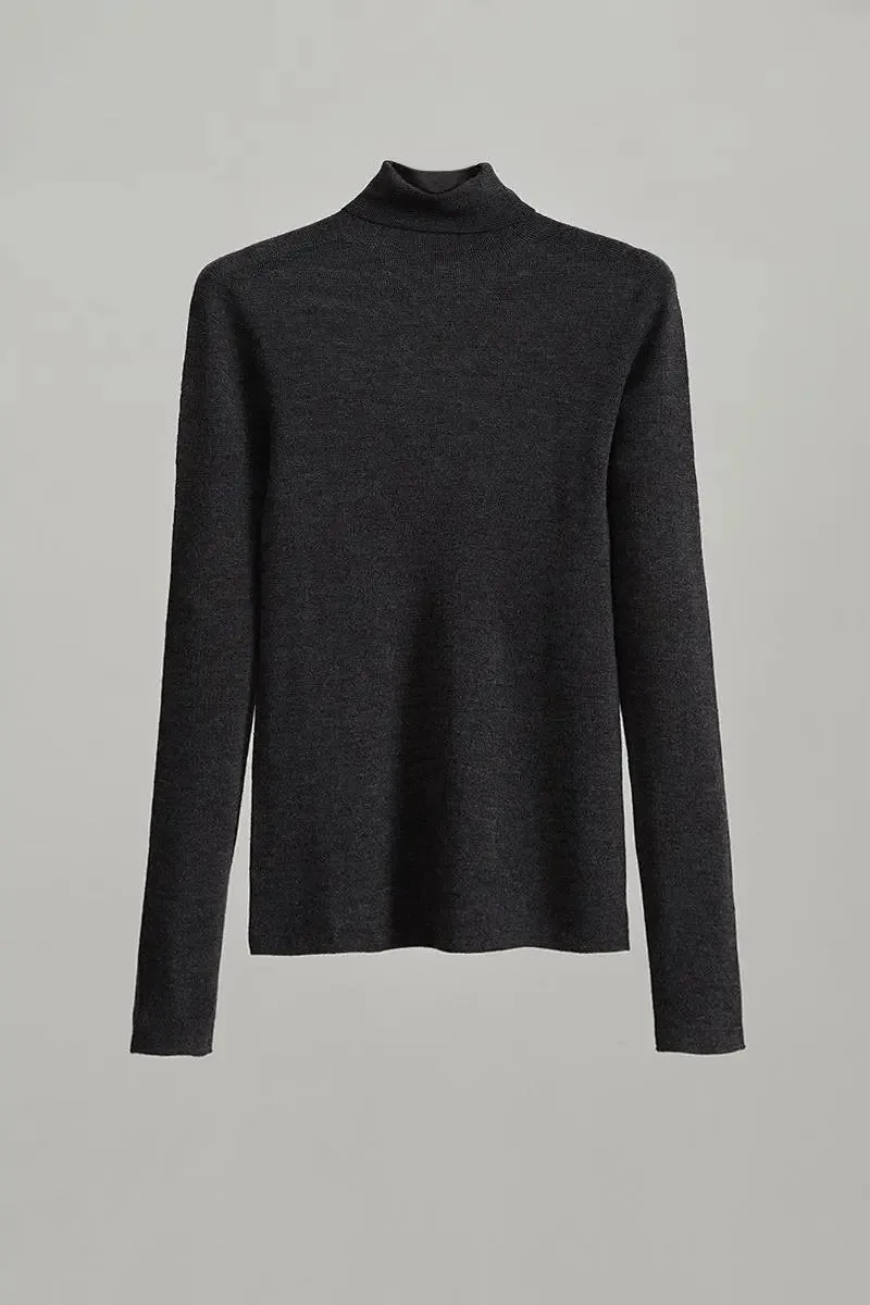100 Merino Wool Seamless Knit Turtle Neck Sweater