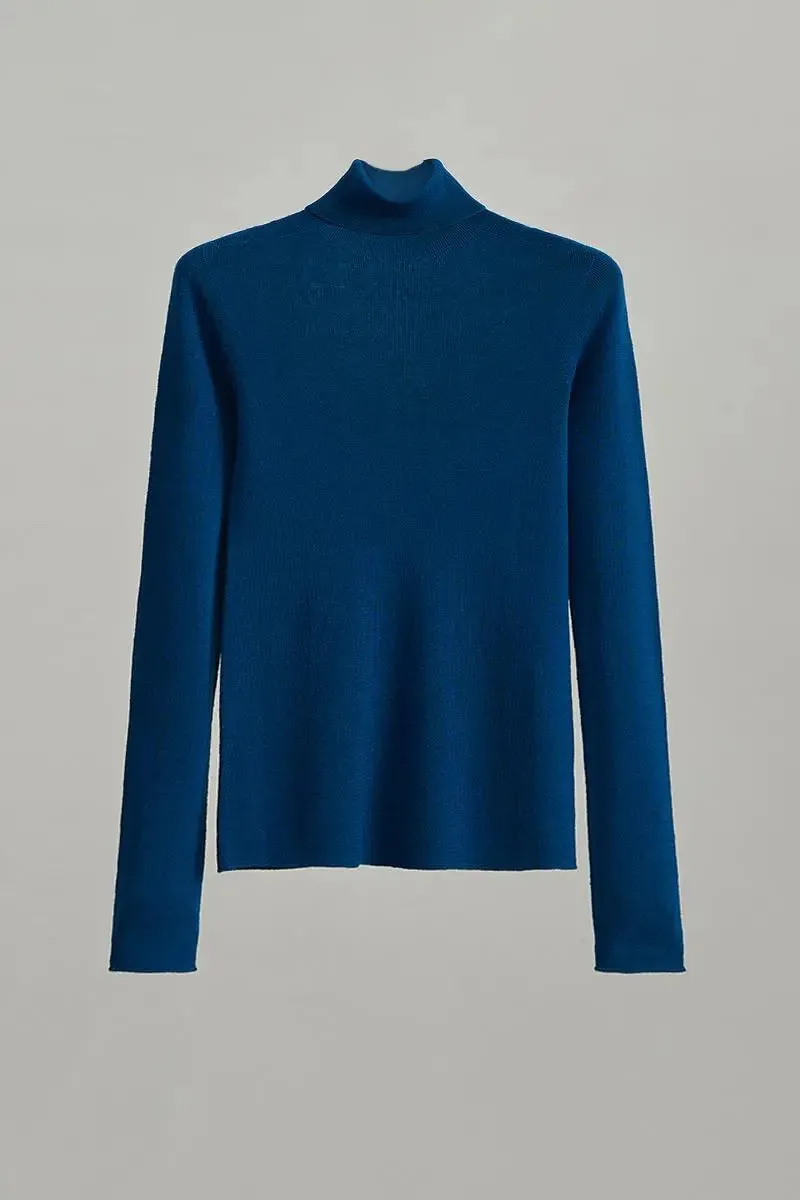 100 Merino Wool Seamless Knit Turtle Neck Sweater