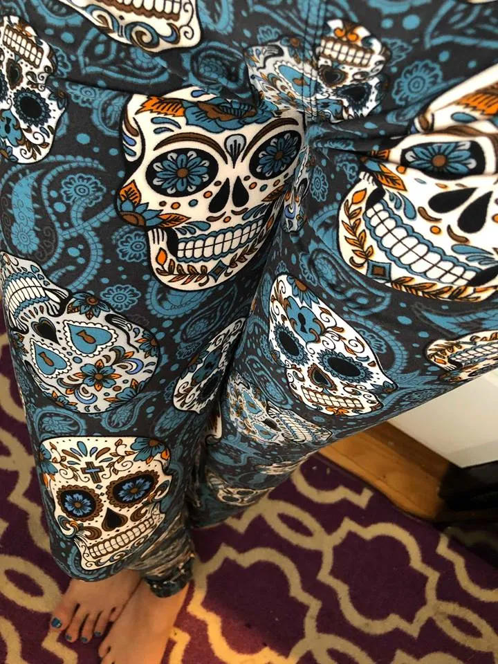 Blue Paisley Skulls Leggings (Super Soft)