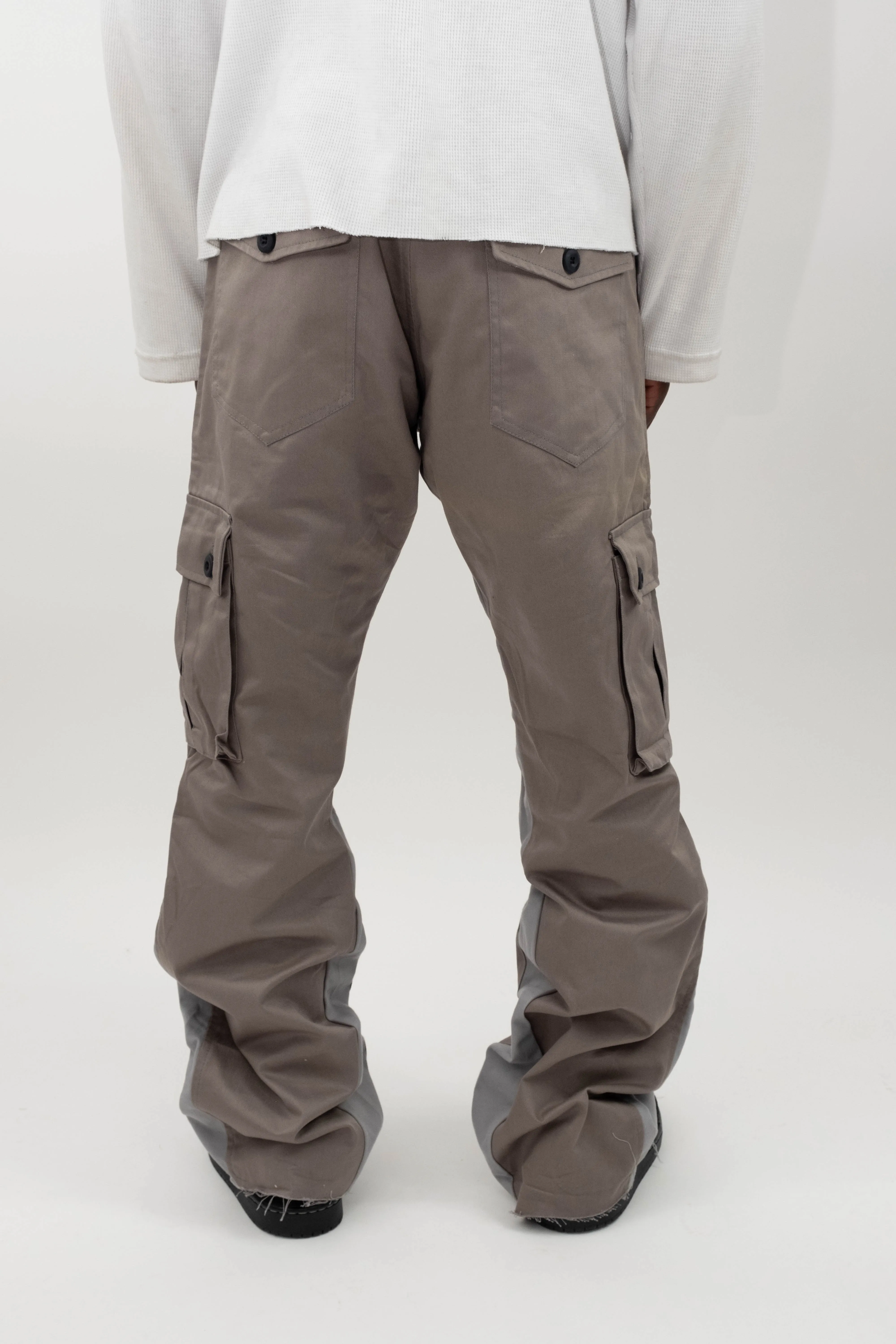 CARGO FLARE TROUSERS - GREY
