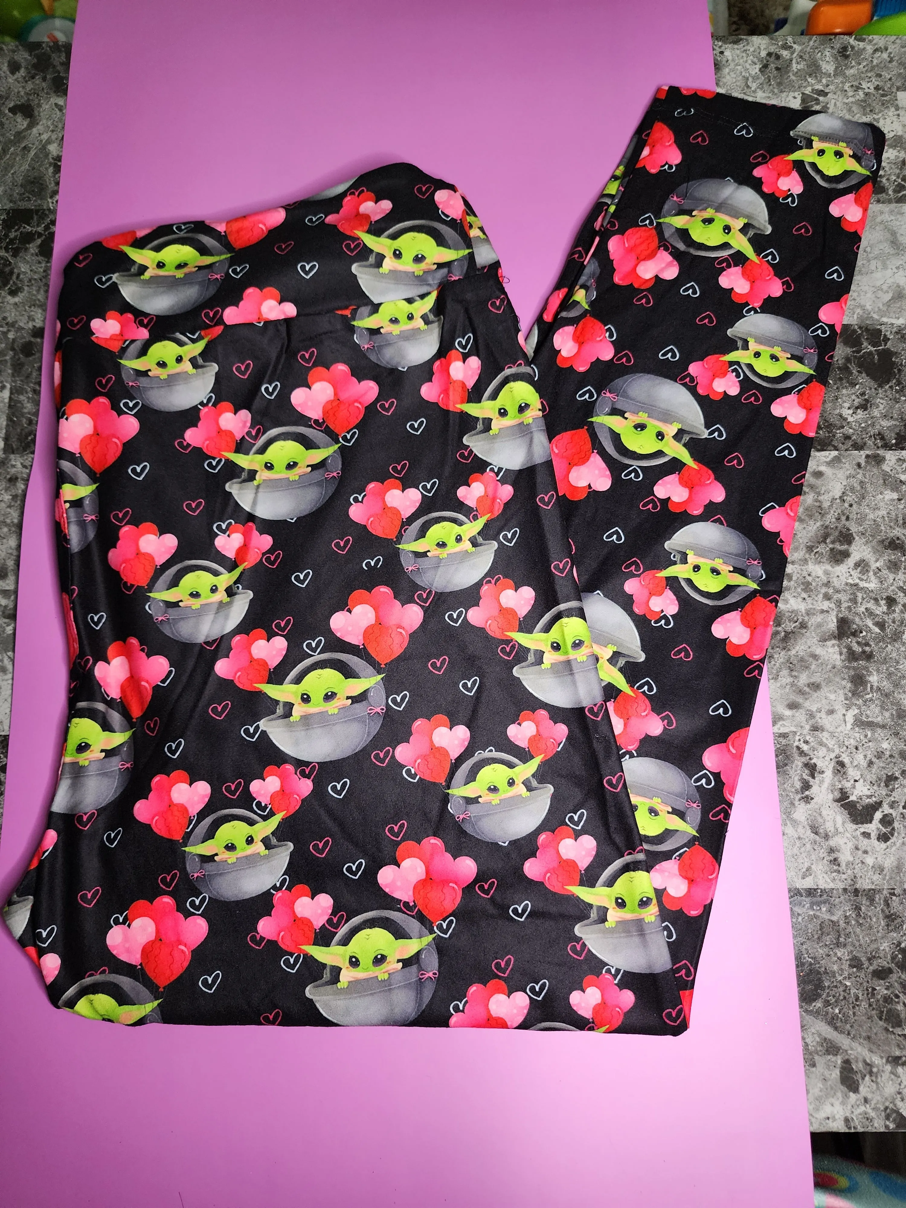 *Charlie's Project Baby Yoda Heart  Leggings