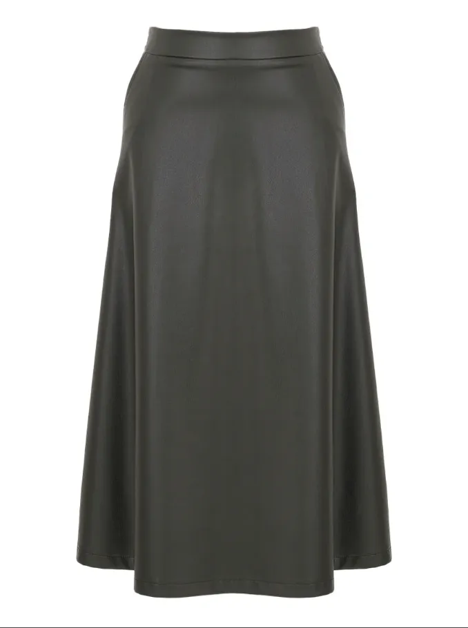 DOLCEZZA<BR>
Timeless Leather Faux Leather Midi Skirt<BR>
Black<BR>