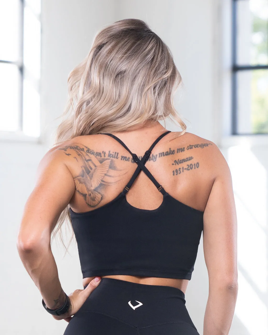 Elevate Black Crop