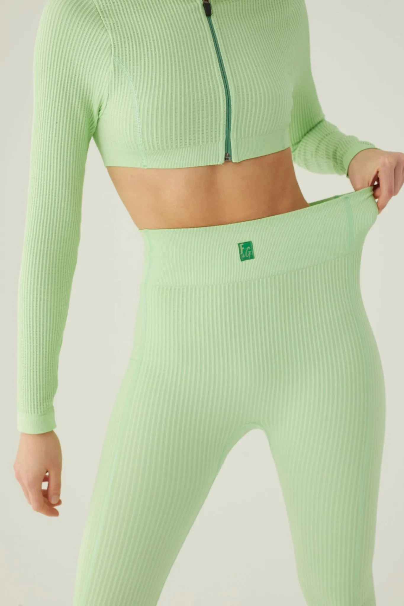 Form & Grace Seamless Ribbed Leggings With Contrast Zip Pistachio
