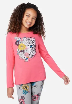 Graphic Scoop-Neck Tee