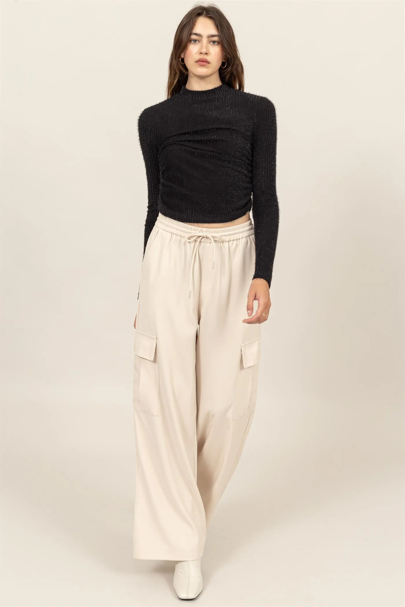 HF24A388-DRAWSTRING WIDE-LEG PANTS WITH POCKETS