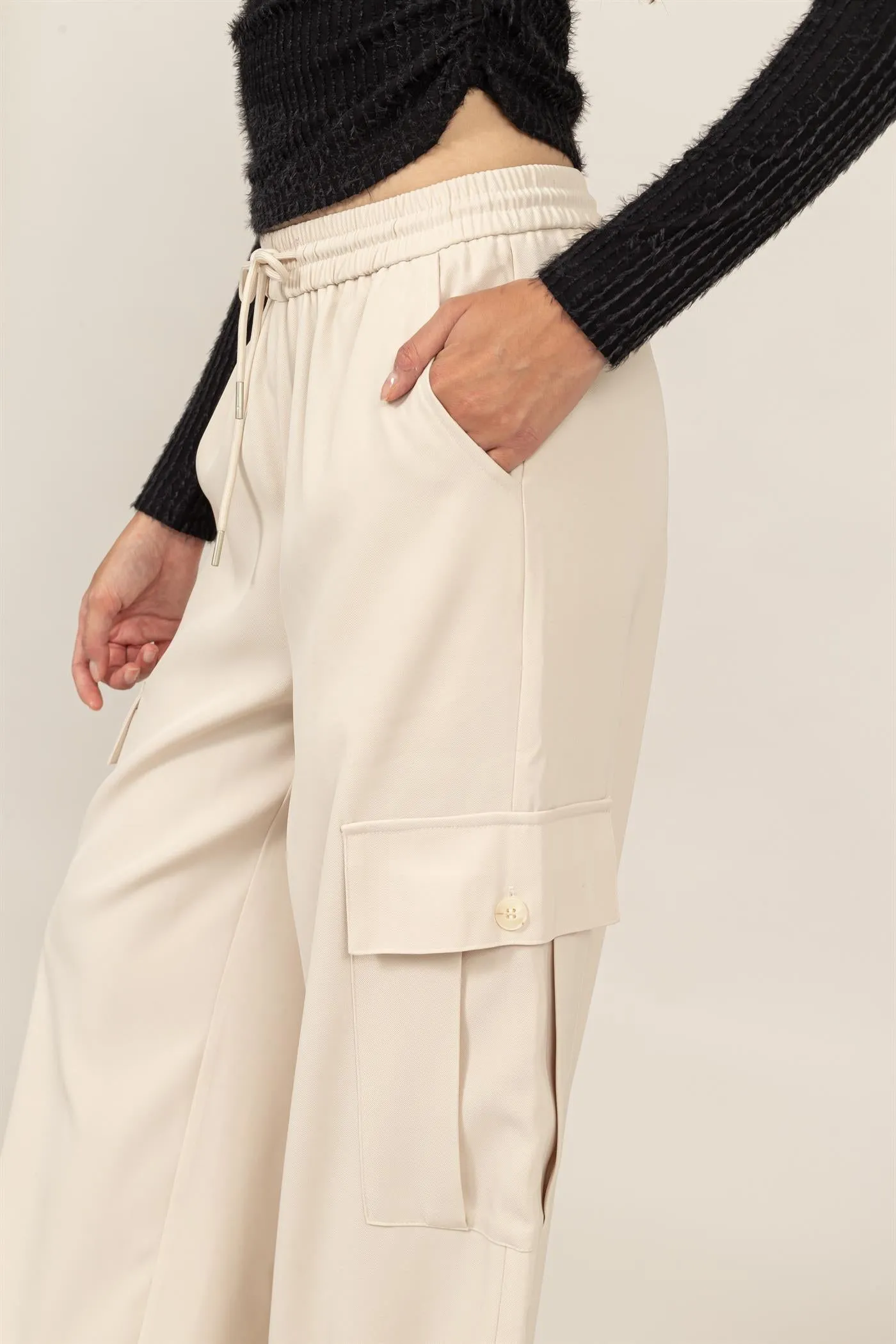 HF24A388-DRAWSTRING WIDE-LEG PANTS WITH POCKETS