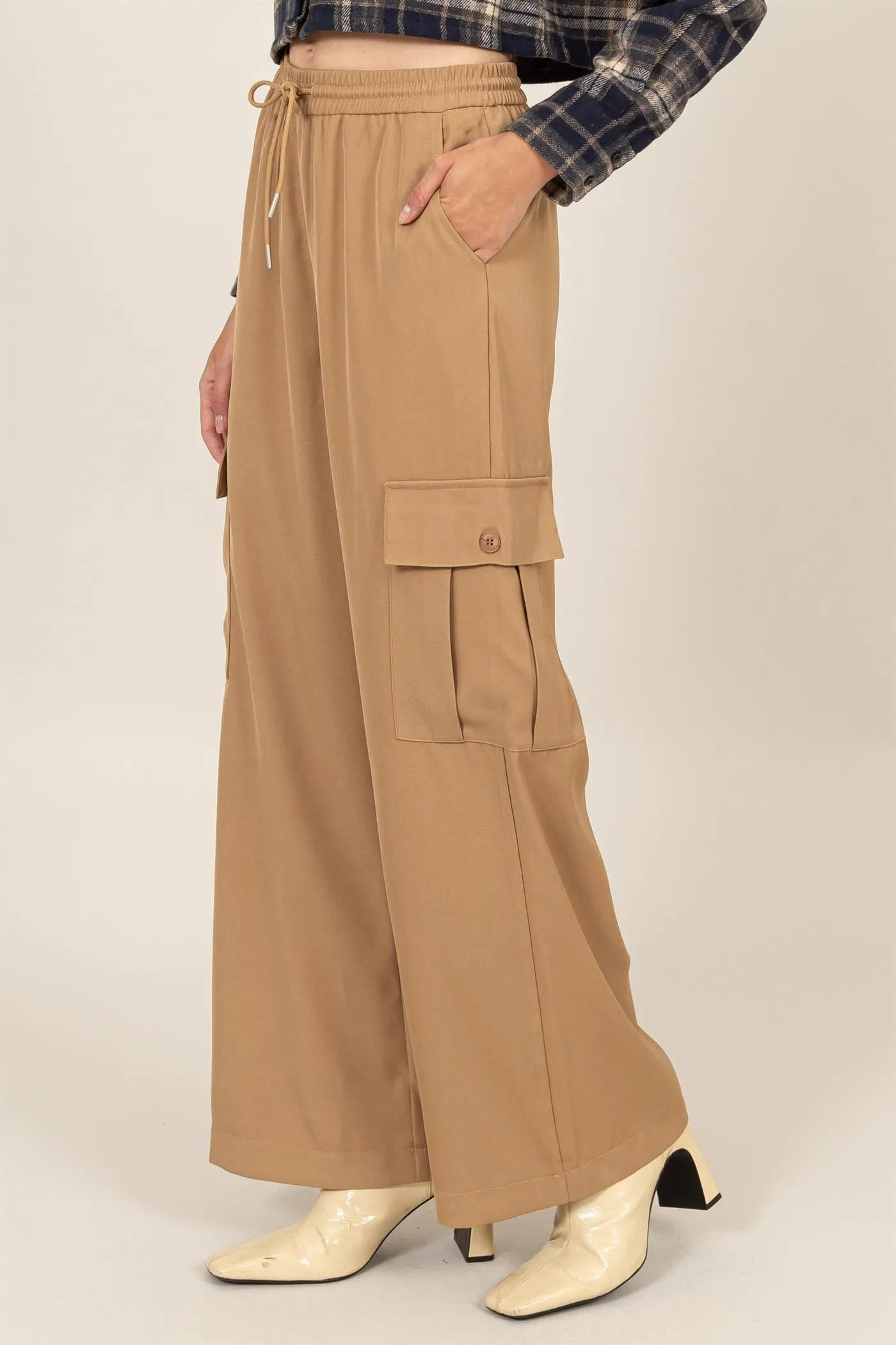 HF24A388-DRAWSTRING WIDE-LEG PANTS WITH POCKETS