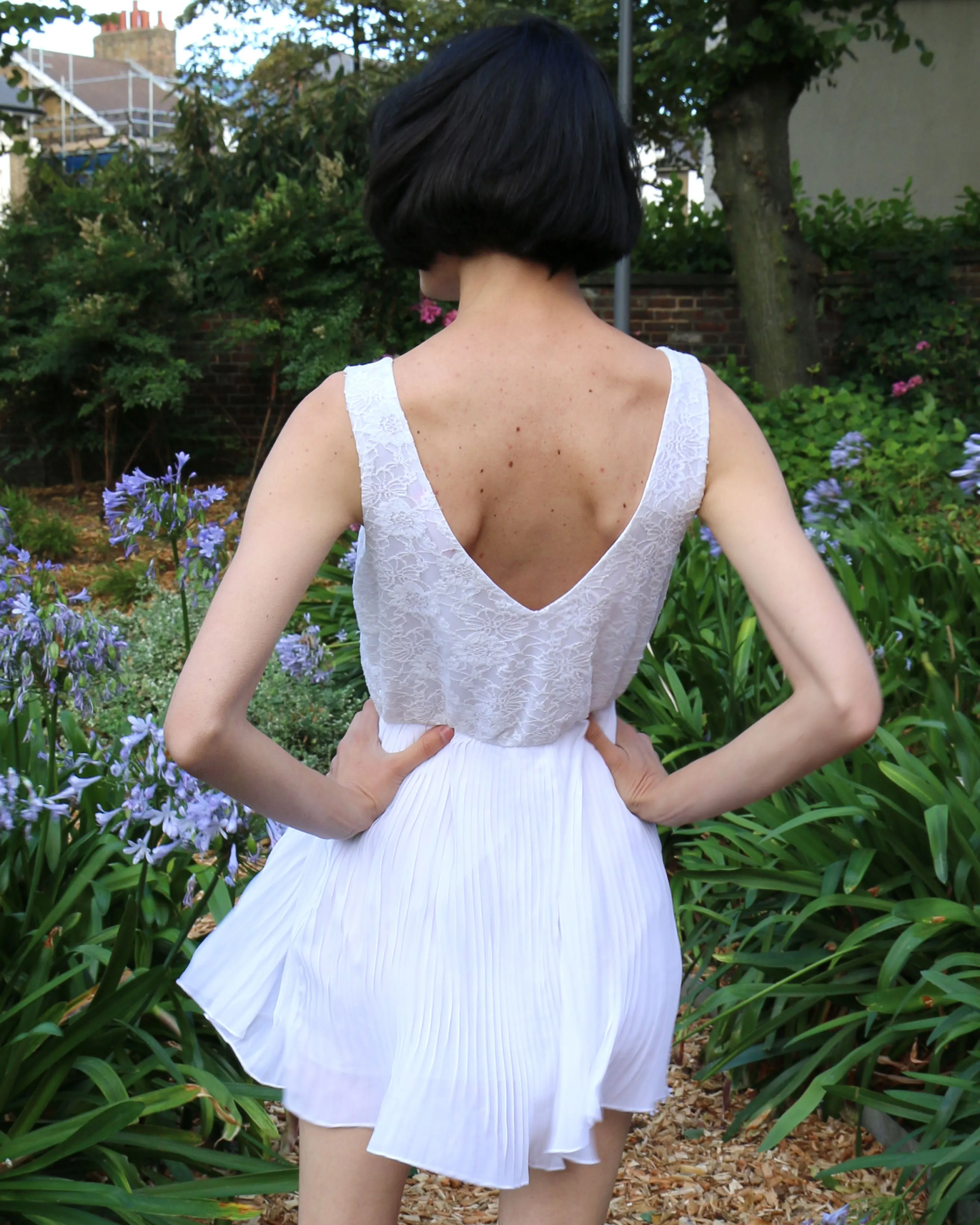 Pure white floral lace pleated short dress