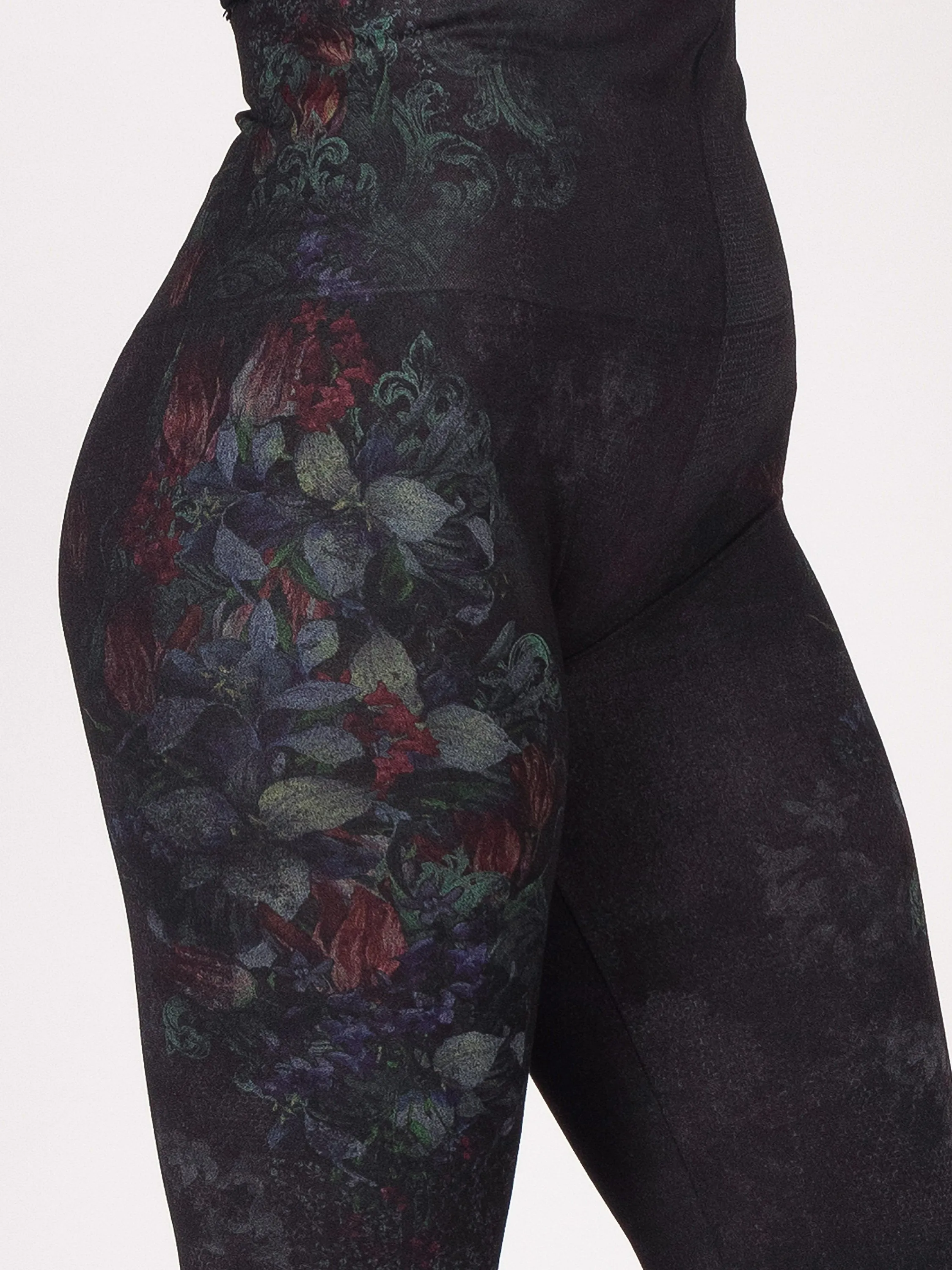 Scarlet Mystery Floral Printed Leggings
