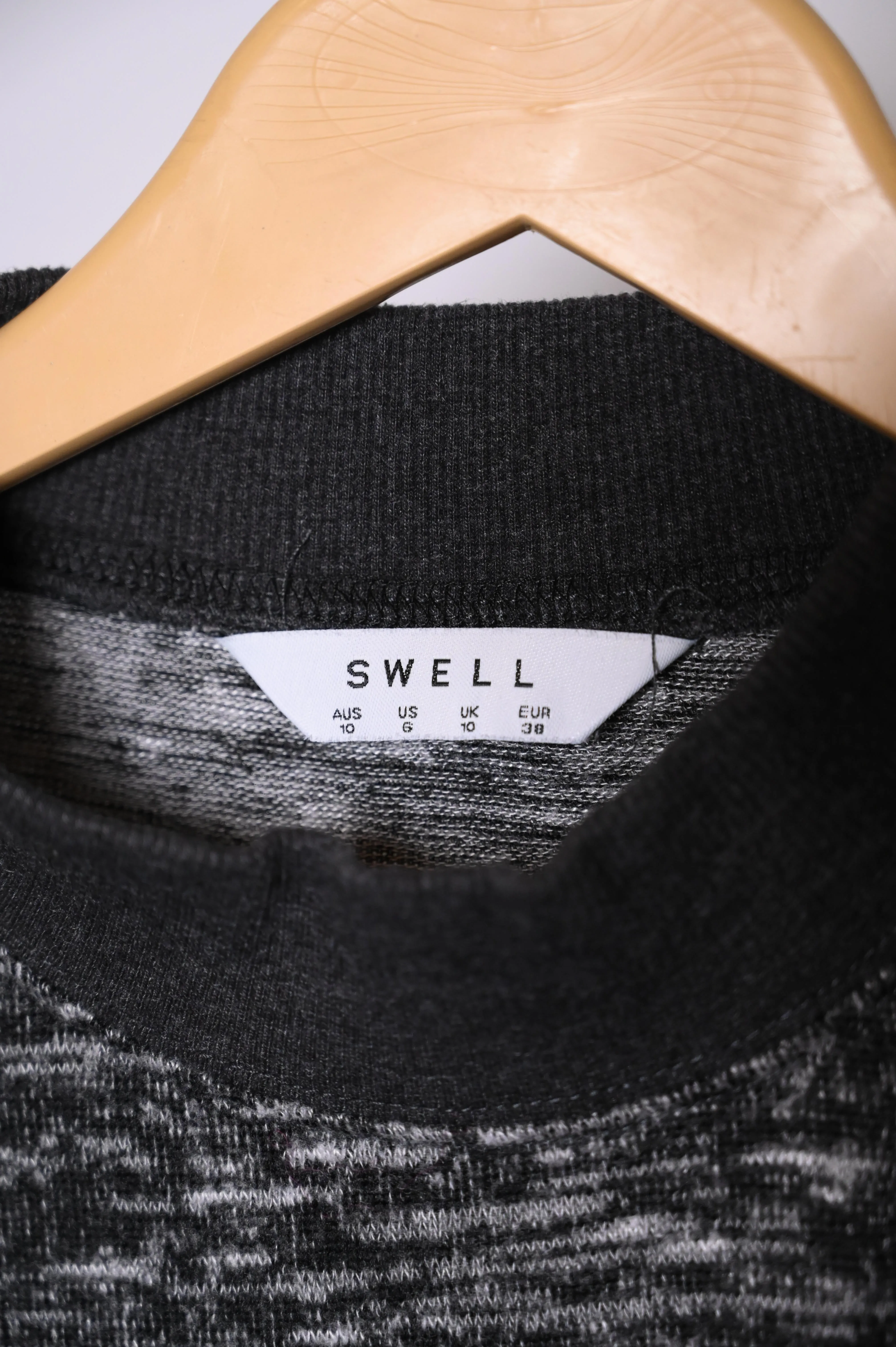 Swell Grey Sweatshirt - Small