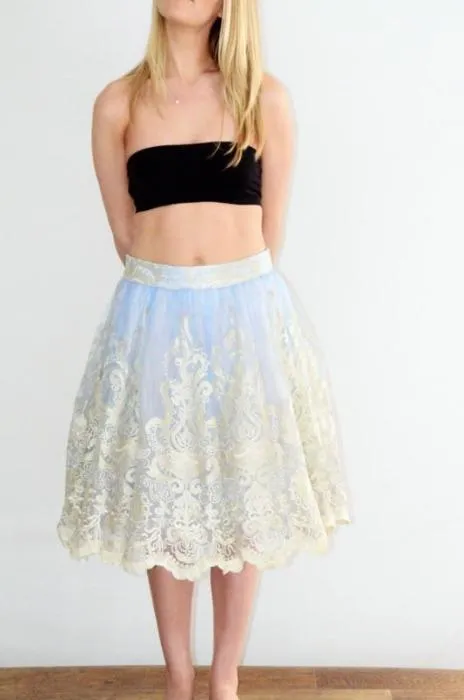 US 10 - Blue Baroque Style Midi Skirt