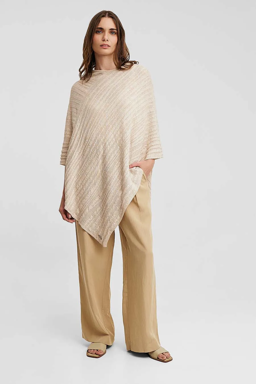 Wasabi Poncho Cotton & Baby Alpaca Color Beige